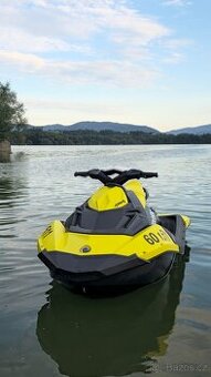 Vodni skutr SeaDo spark VTS 900 34mth + vozik