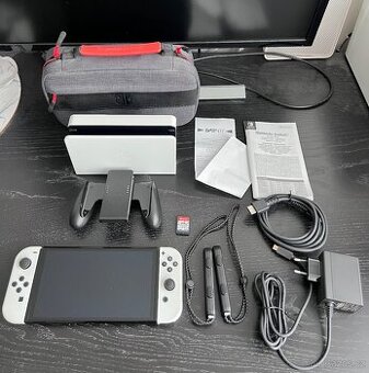 Nintendo Switch OLED v záruce + hra Mario a příslušenství