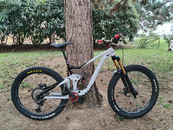 Giant Trance X3, velikost M, kola průměr 27,5