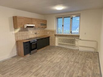 Pronájem bytu 3+kk 77 m² s parkovacím místem – Zlín, Příluky