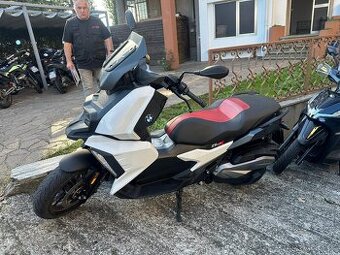 BMW C400X