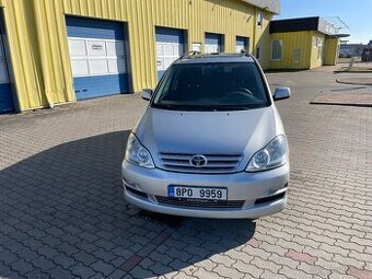 Toyota Avensis Verso-7 místní