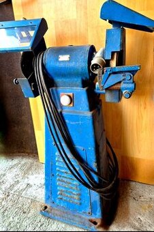 Bruska dvoukotoučová-stojanová