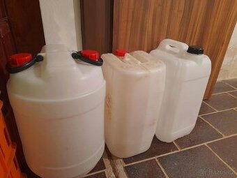 prodám plastové barely