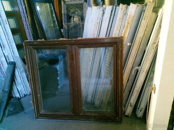 Plastové okno, polodekor