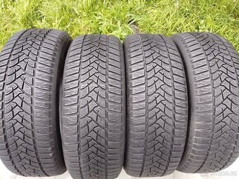 Pneu 215/60.R.16.Zimni.Dunlop