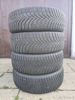 OBCHODNÍ REGÁL JEN 1900 KČ