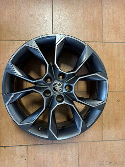Alu kola Škoda Octavia 3 RS 5E0601025AH šedá, antracit