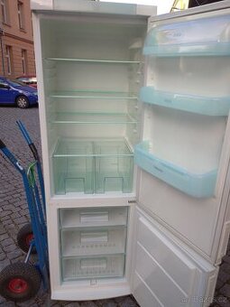 Lednička Electrolux