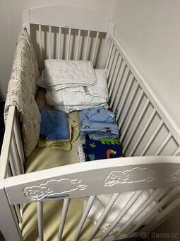 Postýlka+ chránič matrace,matrace,povlečení ,2 x set peřina