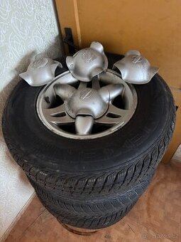 Kola Nissan Terrano 235/75 r15