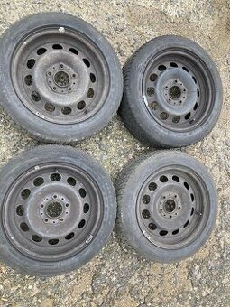 195/55/16 zimni Goodyear na BMW