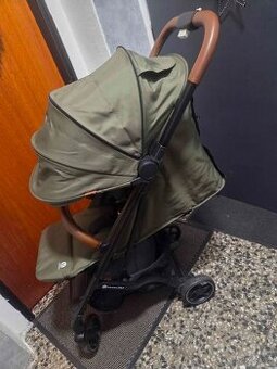 Petite&Mars Kočárek sportovní Fly 2024 Mature Olive