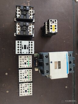 Elektroinstalační materiál - 1