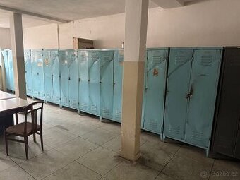 Kovová šatni skřínka