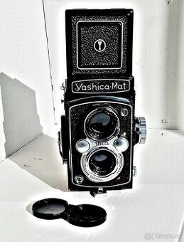 Zrcadlovka – Yashica Mat 6x6 + příslušenství