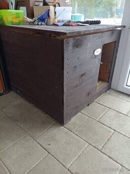 Zateplená psí bouda