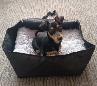 Podložka na pelíšek pro psa do auta