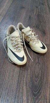 Dětské kopačky Nike Mercurial vel. 33,5