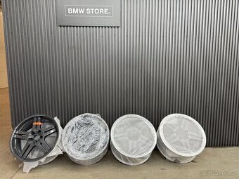 BMW  KOLA  5X120 R20 po  renovaci