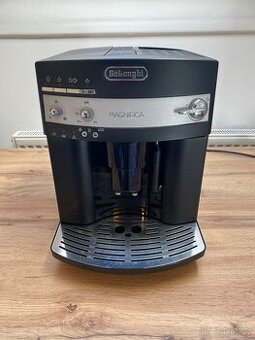 Kávovar Delonghi Magnifica