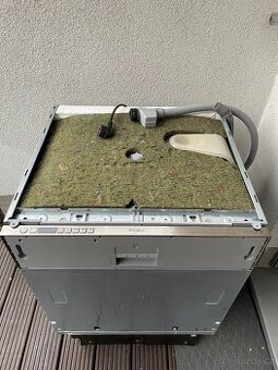 vestavná Whirlpool na opravu / díly