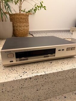 LUXMAN T-341L – kvalitní stereo tuner AM/FM