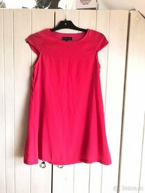 Tmavě růžové - červené společenské šaty