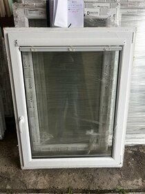 Plast okno 105x136