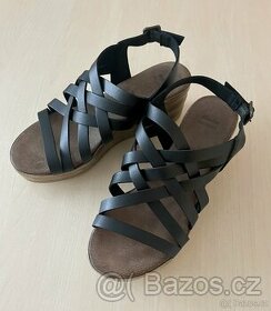 Nové kožené sandály Baťa 37 - 1