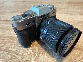 Fujifilm X-T10 + objektiv 18-55 XF vč. příslušenství