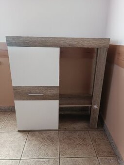 Skříň - 1