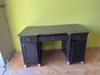 Starožitný stůl