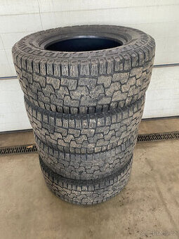 PIRELLY SCORPION 275/65 R17