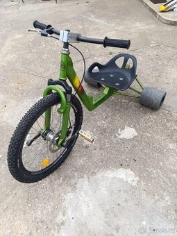 Driftovací tříkolka Custom