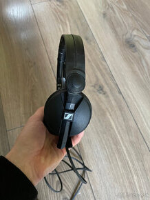 Sluchátka Sennheiser HD 25