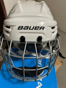 Nová hokejová helma Bauer RE AKT 65 Combo SR