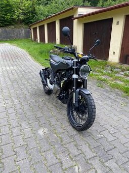 Husqvarna Svartpilen 401
