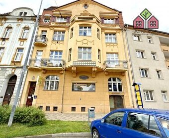 Pronájem 3+1, OV, cihla, balkón, lodžie, rodina, ateliér, ji