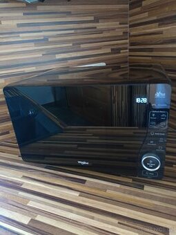 Whirlpool Extra Space dotyková mikrovlnná trouba