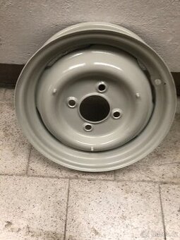 Disk ,ráfek octavia 1960 nově olakovaný