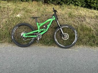 YT Tues 2017 celoodpružený bike “celopéro”