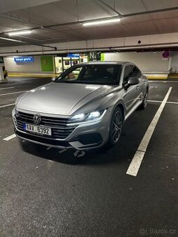 Volkswagen Arteon 2.0 TDI R-LINE