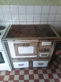 Starý podstivý sporák