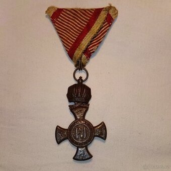 Rakouský železný záslužný kříž FJ 1916