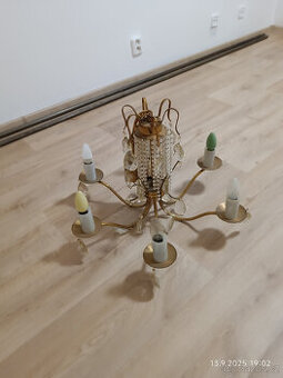 Křišťálový lustr