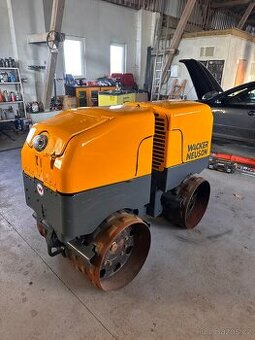 Ježkový válec Wacker Neuson RT82-SC2