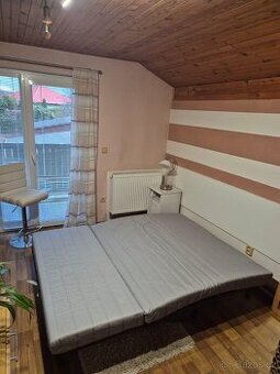 Rozkládací pohovka - 1