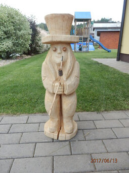 Vyřezávaný dřevěny vodník