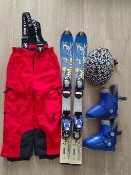 Dětské lyže 90cm vč.lyžáků,.helmy a kalhot